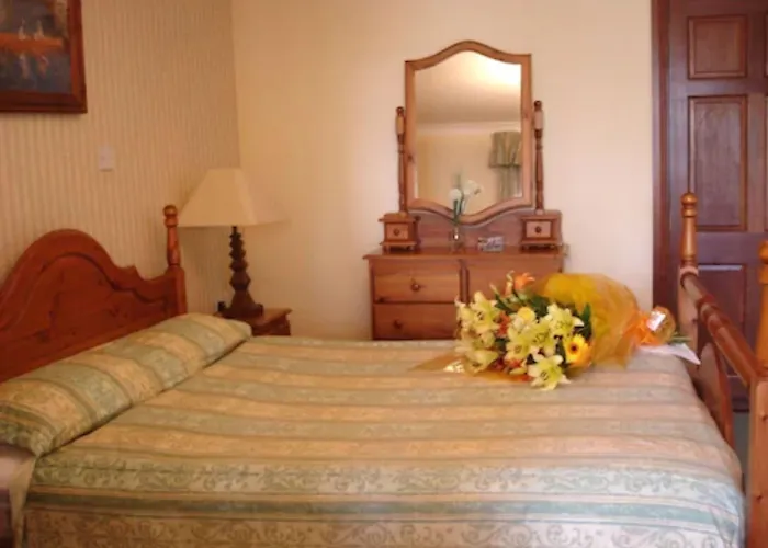 Отель Abbey Court Killowen